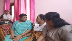   വിവാഹവീട്ടിലെ കൊലപാതകം: കുടുംബത്തിന് സംരക്ഷണം ഒരുക്കണമെന്ന് വനിത കമ്മിഷന്‍