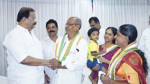 'എല്‍ഡിഎഫിന്റെ നയവ്യതിയാനം അണികള്‍ക്ക് ബോധ്യപ്പെട്ടു'; സിപിഐ വിട്ടവരെ സ്വീകരിച്ച് സുധാകരന്‍