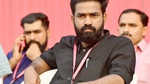 'മറുനാടൻ മലയാളി'യുടേത് മാധ്യമപ്രവർത്തനമല്ല, ആപൽകരമായ വർഗിയ ചേരിതിരിവെന്ന് വികെ സനോജ്
