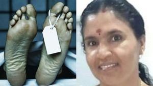 സഹകരണ സൊസൈറ്റി ജീവനക്കാരി ആത്മഹത്യ ചെയ്ത സംഭവം; ഡയറക്ടര്‍ക്കെതിരെ ആത്മഹത്യാപ്രേരണാകുറ്റം