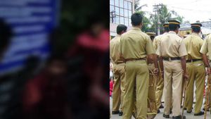 വെള്ളച്ചാട്ടം കാണാനെത്തിയ സ്ത്രീകളെ കടന്നു പിടിച്ചു; രണ്ട് പൊലീസുകാര്‍ കസ്റ്റഡിയില്‍
