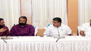 മുതലപ്പൊഴി: പാറയും മണലും നീക്കം ചെയ്യും, അപകടം ഒഴിവാക്കാന്‍ 10 നടപടികളുമായി സർക്കാർ