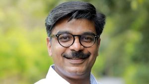 മാത്യു കുഴൽനാടൻ എം എൽ എയുടെ ചിന്നക്കനാലിലെ റിസോർട്ടിന് ലൈസൻസ് പുതുക്കി നൽകി സർക്കാർ