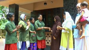 'ബിന്ദുവേച്ചിയുടെ സ്വർണ്ണത്തിളക്കമുള്ള  സത്യസന്ധത'; ഹരിതകർമ സേനാം​ഗത്തെ അഭിനന്ദിച്ച് മന്ത്രി