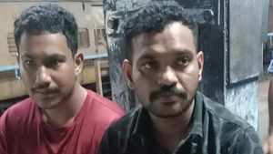 ട്രെയിന്‍ മാര്‍ഗം അജ്മീറില്‍ നിന്നും മയക്കുമരുന്ന് കടത്തിയ രണ്ട് പേര്‍ കണ്ണൂരില്‍ പിടിയില്‍