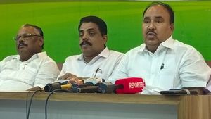 പാര്‍ലമെന്റ് തെരഞ്ഞെടുപ്പില്‍ രണ്ട് സീറ്റ് വേണമെന്ന് ഐഎന്‍ടിയുസി സംസ്ഥാന പ്രസിഡന്റ്