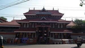 38 കോടിയുടെ കടം, വസ്തു വിറ്റ് ബാധ്യത തീർക്കാൻ തിരുവമ്പാടി ദേവസ്വം