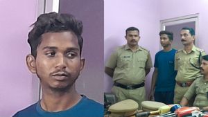ആര്‍മി ഉദ്യോഗസ്ഥനാണെന്ന് പറഞ്ഞ് വഞ്ചിച്ച് ലക്ഷങ്ങള്‍ തട്ടിയെടുത്ത പ്രതി അറസ്റ്റില്‍