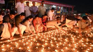 മട്ടന്നൂര്‍ മണ്ഡലം നവകേരള സദസ്: നവകേരള ജ്യോതിയില്‍ തിളങ്ങി മട്ടന്നൂര്‍
