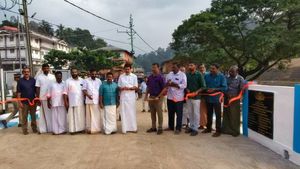 ശബരിമല: ഒരുക്കം തകൃതി, പമ്പാ ത്രിവേണിയേയും കാനനപാതയേയും ബന്ധിപ്പിക്കുന്ന പാലം ഉദ്ഘാടനം ചെയ്തു