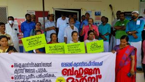 ദേശീയപാതാ കരാർ കമ്പിനിയായ മേഘയെകൊണ്ടു പൊറുതിമുട്ടി;  പ്രതിഷേധമാർച്ചുമായി പ്രദേശവാസികൾ