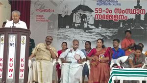 മാധ്യമരംഗത്തെ തെറ്റായ പ്രവണതകള്‍ ആന്തരികമായി തിരുത്തണം: മുഖ്യമന്ത്രി