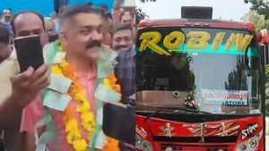 'വീട്ടിലെത്തി ഭീഷണിപ്പെടുത്തുന്നു..'; റോബിന്‍ ബസുടമ ഗിരീഷിനെതിരെ പരാതിയുമായി സഹോദരന്‍
