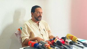 സുധാകരനെതിരെ രൂക്ഷ വിമർശനം: സി രഘുനാഥ് കോൺഗ്രസ് ബന്ധം ഉപേക്ഷിച്ചു 