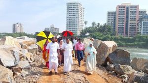 പയ്യാമ്പലം പുലിമുട്ട് നിര്‍മ്മാണം അന്തിമഘട്ടത്തില്‍: മേയറുടെ നേതൃത്വത്തില്‍ പ്രവൃത്തി വിലയിരുത്തി