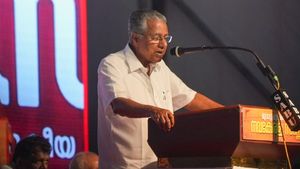 എന്തിനാണ് ബഹിഷ്‌കരിക്കുന്നതെന്ന് പ്രതിപക്ഷത്തിന് തന്നെ അറിയില്ലെന്ന് മുഖ്യമന്ത്രി, 'നാടിന്റെ അവസ്ഥ മാറി'