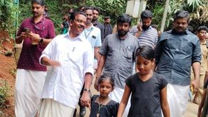 ശബരിമലയിലെ കുട്ടിയുടെ കരച്ചില്‍: മാധ്യമങ്ങൾക്ക് തെറ്റ് ചൂണ്ടിക്കാണിക്കാം, കള്ളം പ്രചരിപ്പിക്കരുതെന്ന് മന്ത്രി