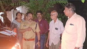 പൊതുസ്ഥലത്ത് മാലിന്യം കത്തിച്ചതിന് കെ-സ്മാര്‍ട്ട് വഴി കേരളത്തില്‍ ആദ്യമായി പിഴയീടാക്കി കണ്ണൂര്‍ കോര്‍പ്പറേഷന്‍