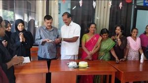  നഗരസഭ സെക്രട്ടറിയുമായി ചേർന്ന് പുതുവത്‌സരാഘോഷം: ചെയര്‍മാനോട് വിശദീകരണം തേടി ലീഗ്