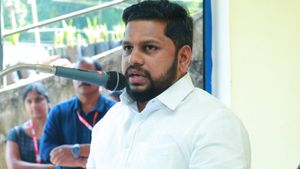 നിക്ഷേപ തട്ടിപ്പ് കേസ്; റോയൽ ട്രാവൻകൂർ കമ്പനി ഉടമ രാഹുൽ ചക്രപാണിക്ക് ജാമ്യം അനുവദിച്ചു 