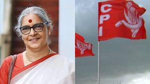 രാഹുലിനെ വീഴ്ത്താൻ വയനാട്ടിൽ സിപിഐക്കായി പോരിനിറങ്ങി ആനി രാജ
