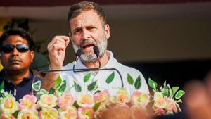 ഭാരത് ജോഡോ യാത്ര നിര്‍ത്തിവെച്ച് രാഹുല്‍ ഗാന്ധി വയനാട്ടിലേക്ക്; ജനരോഷം സംഘര്‍ഷത്തില്‍