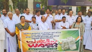 ഭരണകക്ഷിയുടെ ഗൂഢതാല്‍പര്യങ്ങള്‍ക്ക് എസ്ബിഐ കൂട്ടുനില്‍ക്കുന്നു: അഡ്വ. മാര്‍ട്ടിന്‍ ജോര്‍ജ്