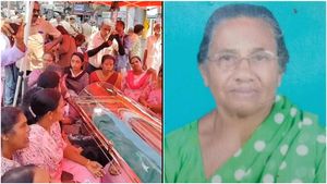 കാട്ടാന ആക്രമണത്തില്‍ വീട്ടമ്മ കൊല്ലപ്പെട്ടു: മൃതദേഹവുമായി റോഡില്‍ യുഡിഎഫ് പ്രതിഷേധം