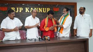 യുഡിഎഫ് സ്ഥാനാര്‍ത്ഥി കെ സുധാകരന്റെ മുന്‍ പിഎ ബിജെപിയില്‍ ചേര്‍ന്നു
