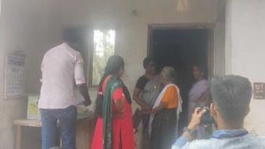 വീട്ടിലെ വോട്ട്: നടപടിക്രമങ്ങളില്‍ വീഴ്ച്ച ഉണ്ടായിട്ടില്ലെന്ന് കണ്ണൂര്‍ ജില്ലാ കലക്ടര്‍