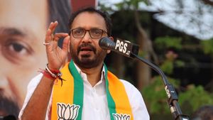 കൈയിലുള്ളത് 15000 രൂപ, ഒരു പവൻ സ്വർണം; പക്ഷേ പേരിലുള്ളത് 243 കേസുകൾ, കെ സുരേന്ദ്രന്റെ വിവരങ്ങൾ
