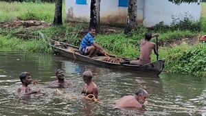 ചതിച്ചത് ഗൂഗിള്‍ മാപ്പ്? കോട്ടയത്ത് കാർ ഓടിയത് തോട്ടിലൂടെ, പിന്നെ മുങ്ങി: യാത്രക്കാർ രക്ഷപ്പെട്ടു