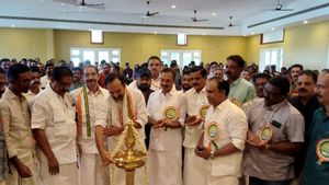 കേരളത്തില്‍ നടക്കുന്നത് മദ്യനയ കോഴക്കേസ്: ഭരണാധികാരികള്‍ ജയിലില്‍ പോകേണ്ടി വരുമെന്ന് വിഷ്ണുനാഥ്