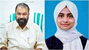 10 എ പ്ലസ് നേടിയിട്ടും പ്ലസ് വണ്‍ സീറ്റില്ല, കനത്ത നിരാശ: വിദ്യാഭ്യാസ മന്ത്രിക്ക് തുറന്ന കത്തുമായി റയ സമീർ