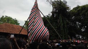 ഭക്തിസാന്ദ്രമായ അന്തരീക്ഷത്തില്‍ കളരിവാതുക്കല്‍ ഭഗവതിയുടെ തിരുമുടി താഴ്ന്നു