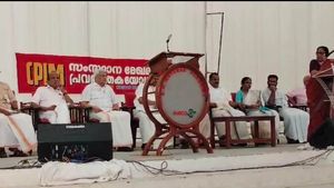 ഇങ്ങനെയായാല്‍ ബംഗാളും ത്രിപുരയും പോലെയാകും: സിപിഎം വടക്കന്‍ മേഖല റിപ്പോര്‍ട്ടില്‍ വിമര്‍ശനം