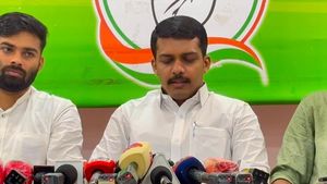 നിയമനങ്ങളുടെ മറവില്‍ കണ്ണൂര്‍ സര്‍വകലാശാലയില്‍ നടന്നത് കോടികളുടെ കൊള്ളയെന്ന് ഷമ്മാസ്