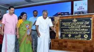 പിണറായി എഡുക്കേഷന്‍ ഹബ്ബ് ശിലാസ്ഥാപനം മുഖ്യമന്ത്രി നിര്‍വഹിച്ചു
