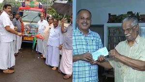വയനാടന്‍ ദുരിത ബാധിതരോട് ഐക്യദാര്‍ഡ്യം: ടി പത്മനാഭന്‍ അഞ്ച് ലക്ഷം രൂപ നല്‍കി