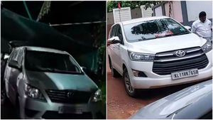 പേരാമ്പ്രയില്‍ ഡിആർഐ റെയിഡ്: സ്വർണവ്യാപാരി കുടുങ്ങി, കാറിന്റെ രഹസ്യ അറയില്‍ 3.22 കോടി രൂപ
