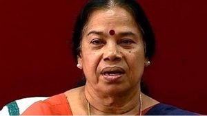  പാർട്ടിയെ ശത്രുക്കൾക്ക് മുൻപിൽ കൊത്തിവലിക്കാൻ ഇട്ടു കൊടുക്കരുത്; പിവി അൻവറിനെതിരെ പികെ ശ്രീമതി
