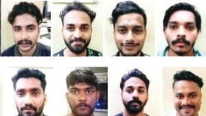 വീട്ടില്‍ കയറി ഗൃഹനാഥനെ വെട്ടി പരുക്കേല്‍പ്പിച്ച കേസിലെ എട്ടു പ്രതികള്‍ അറസ്റ്റില്‍