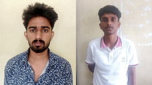 സിബിഐ ചമഞ്ഞ് കണ്ണൂര്‍ സ്വദേശിയില്‍ നിന്നും 13 ലക്ഷം രൂപ തട്ടിയ കേസില്‍ യുവാക്കള്‍ അറസ്റ്റില്‍