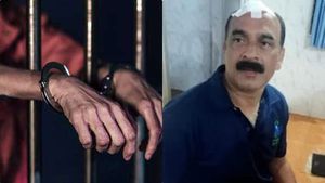 സ്വകാര്യ ബസില്‍ കയറി ഡ്രൈവറെയും യാത്രക്കാരനെയും പരുക്കേല്‍പ്പിച്ച കേസിലെ പ്രതി റിമാന്‍ഡില്‍