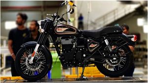 4 ലക്ഷം രൂപയുടെ ബുള്ളറ്റ് മോഷണം, കള്ളനെ പൊക്കാന്‍ പോലീസിനൊപ്പം ഇറങ്ങി ഉടമ; അറസ്റ്റ്