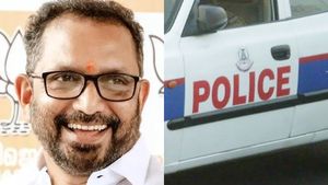  കുറ്റപത്രം സമർപ്പിക്കാൻ വൈകി; മഞ്ചേശ്വരം കേസിൽ പോലീസിന് സംഭവിച്ചത് ഗുരുതര വീഴ്ച