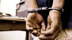 മുന്‍കൂട്ടി ആസൂത്രണം ചെയ്തു ഏലയ്ക്ക മോഷ്ടിച്ചു; മകന്‍ പിടിയില്‍, അച്ഛന്‍ ഒളിവില്‍