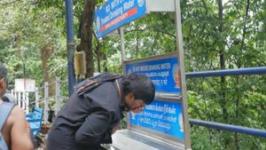 ശബരിമലയിലേക്ക് ഇനി ആരും പ്ലാസ്റ്റിക്ക് ബോട്ടിലിൽ വെള്ളവുമായി വരേണ്ട: കുടിവെള്ള കിയോസ്കുകൾ റെഡി