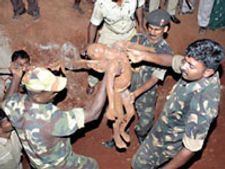 ஆண்டிப்பட்டி அருகே ஆழ்துளை கிணற்றில் விழுந்து சிறுவன் பலி