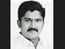 ஈரோடு தேமுதிக வேட்பாளர் பி.ஏ. பட்டதாரி முத்து வெங்கடேஸ்வரன்